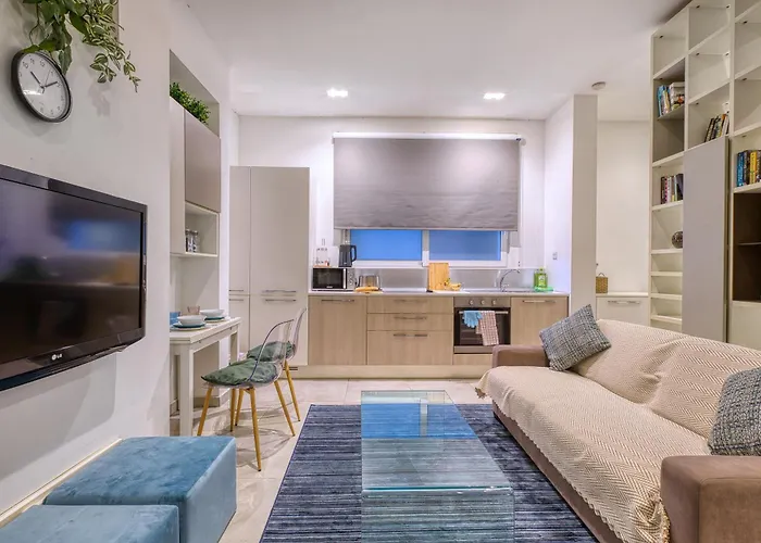 Paradise Exiles - By Solea Homes * Σλιέμα